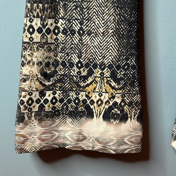 Trousers with Abstract Pattern - Picture 9 of 10